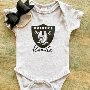 Personalized onesie with matching bow